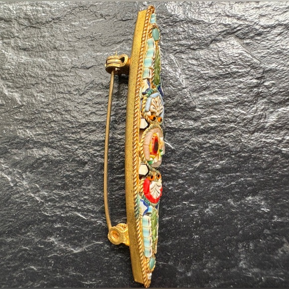 Brooch Vintage Italian Elegant Detailed Micro Mosaic Textured Gold Multicolored - Picture 3 of 7